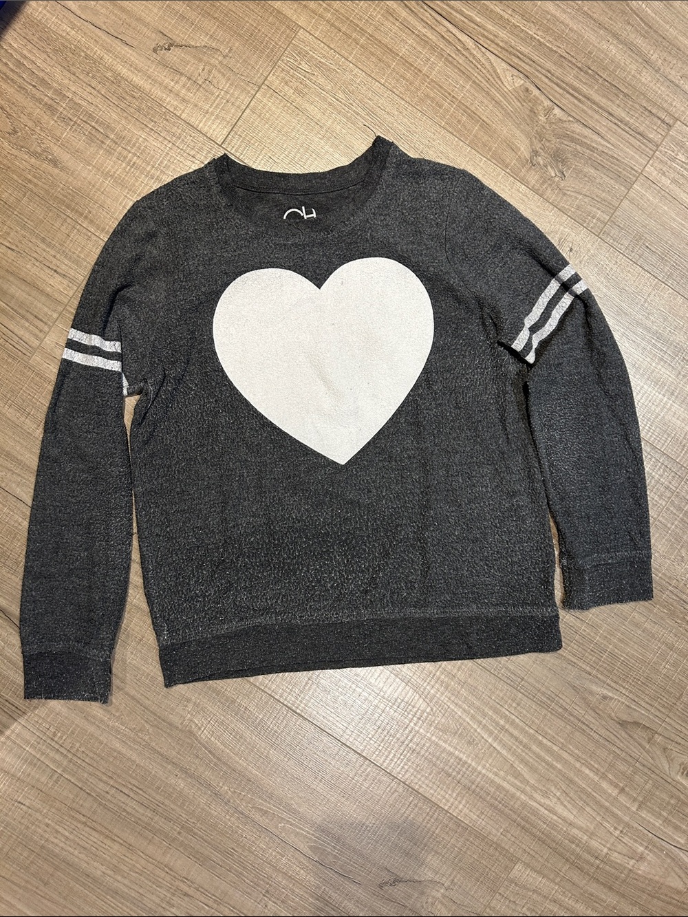 CHASER Gray Cozy Knit Heart Sweatshirt